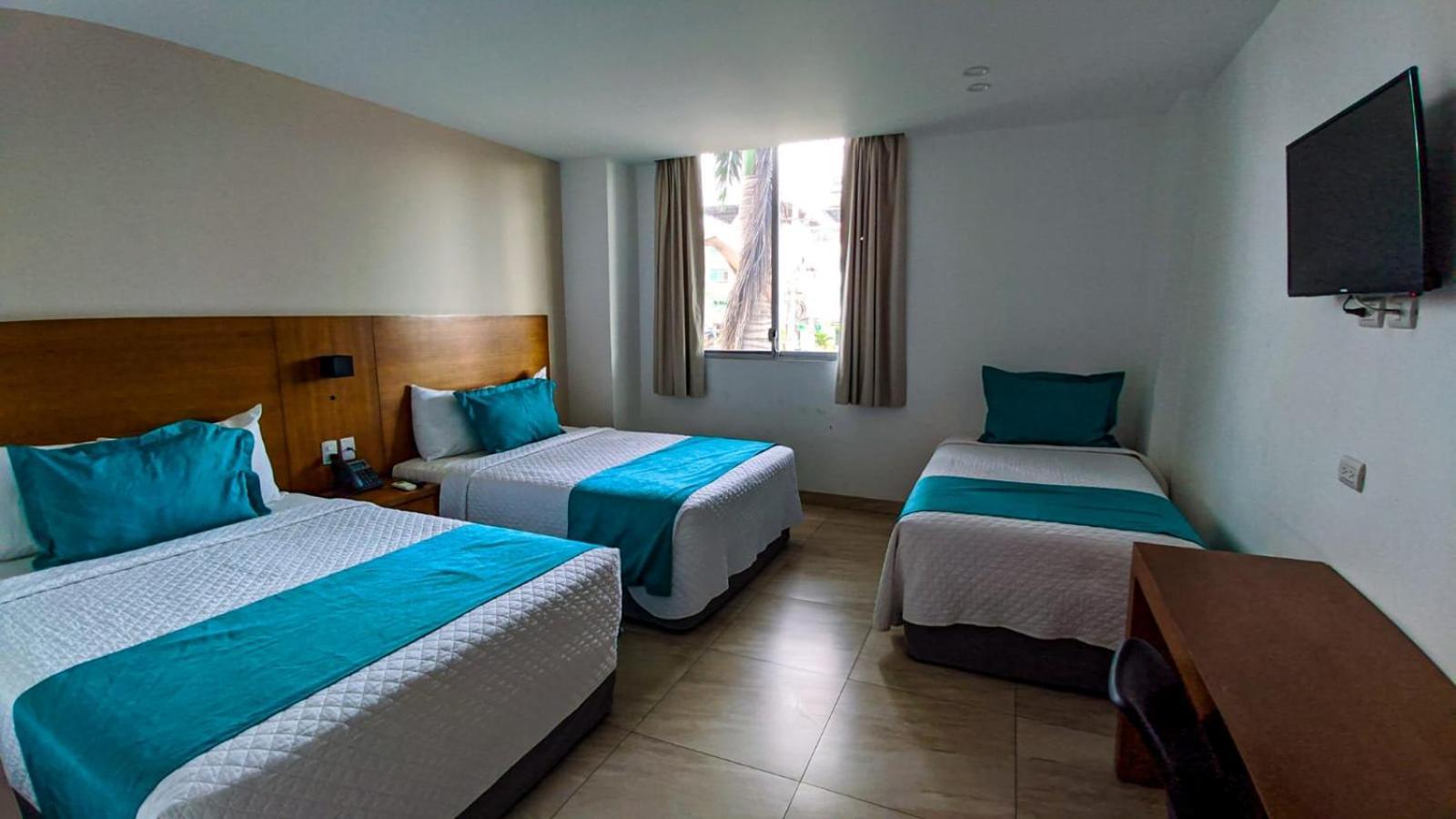 Aquamarina Hotel مانتا المظهر الخارجي الصورة