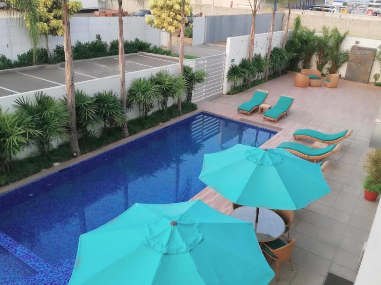 Aquamarina Hotel مانتا المظهر الخارجي الصورة